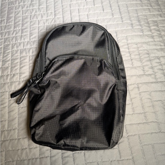 Vera Bradley Black Crossbody Sling Bag - Picture 6 of 7